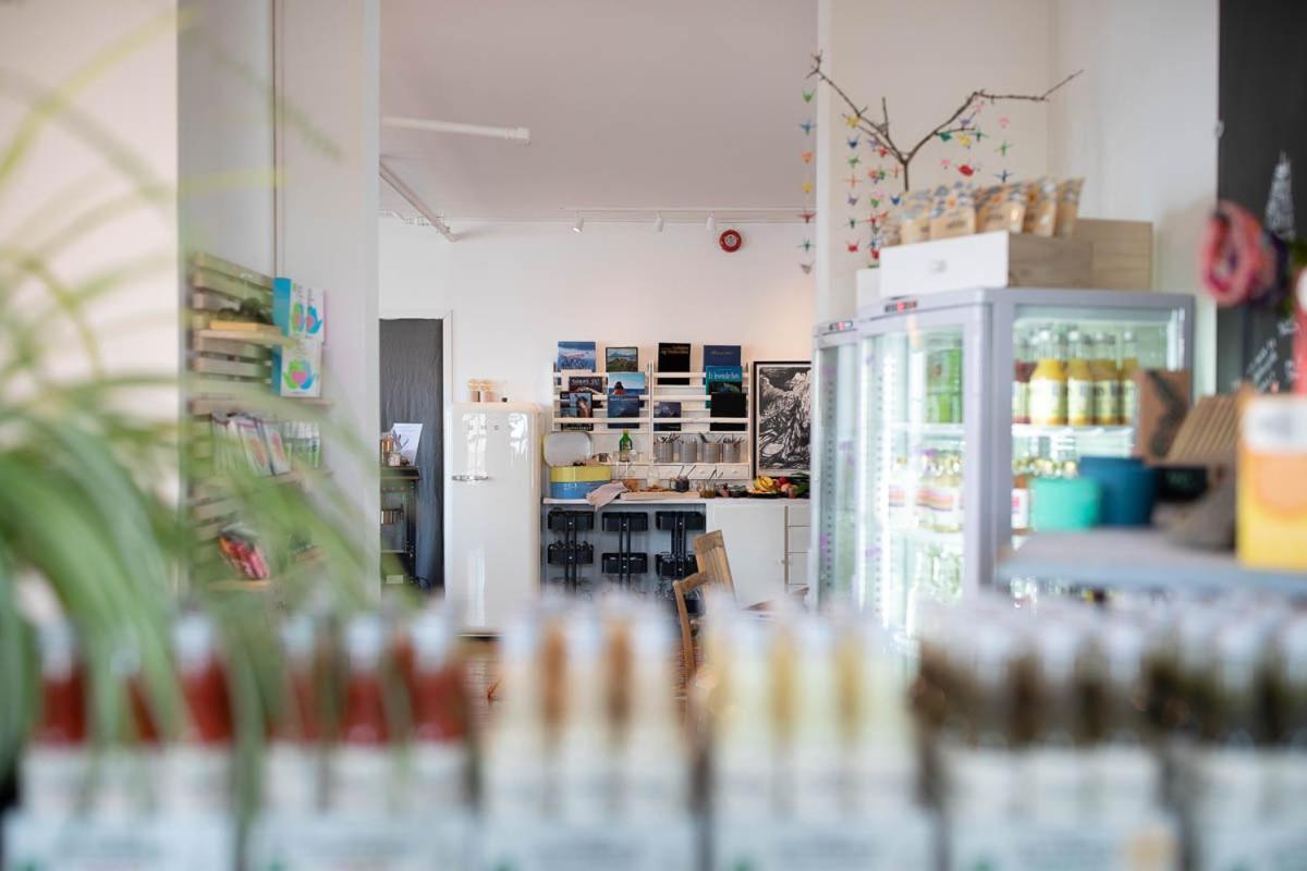 Catogarden - Boutique Home & Activity Centre Reine Luaran gambar